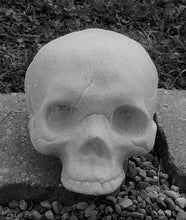 Load image into Gallery viewer, Fire pit skull